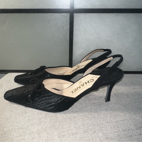 CHANEL SLINGBACK HEELS - Picture 3 of 4
